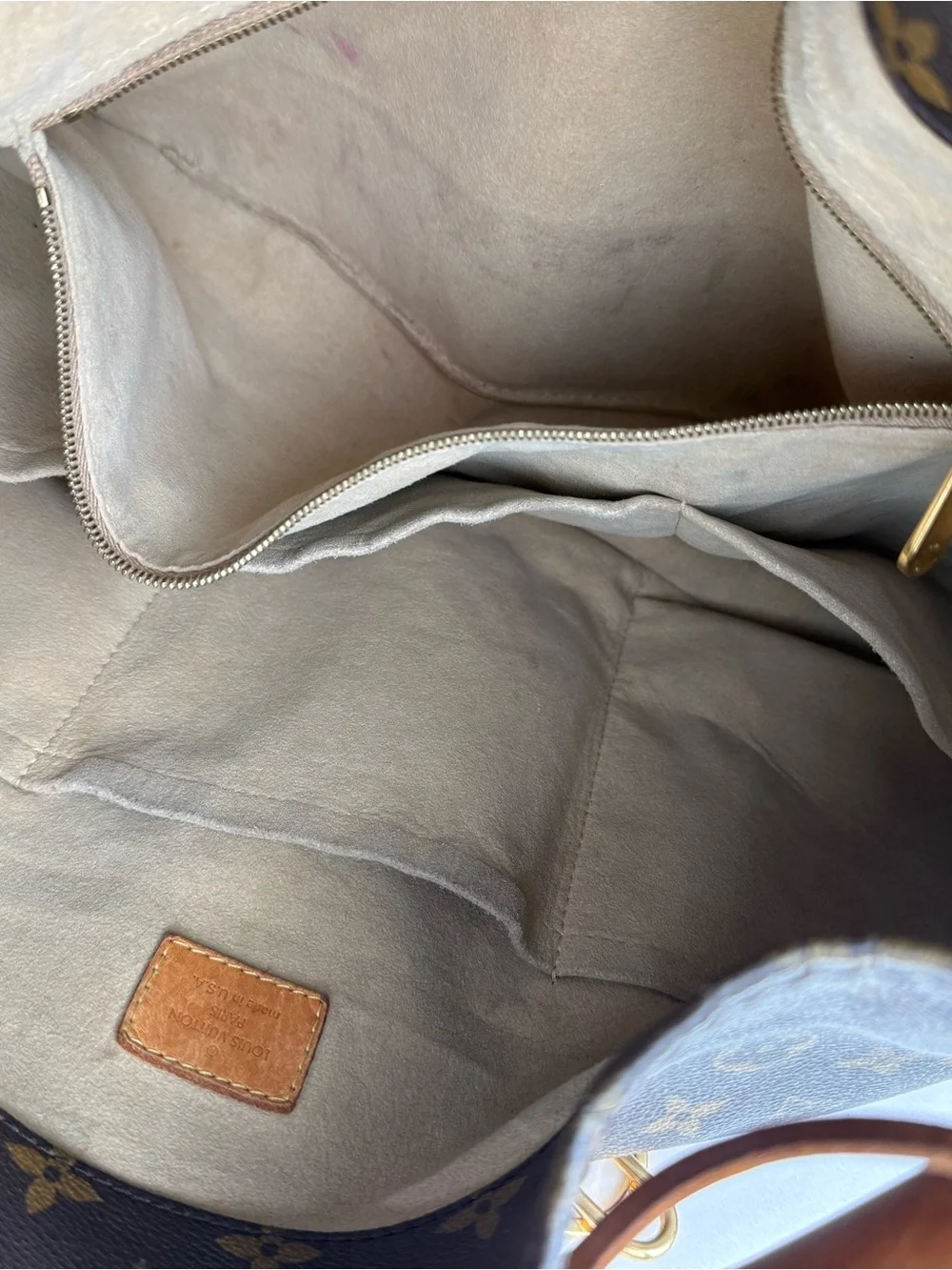Louis Vuitton Monogram Canvas Shoulder Hobo with Gold Hardware - Picture 5 of 6